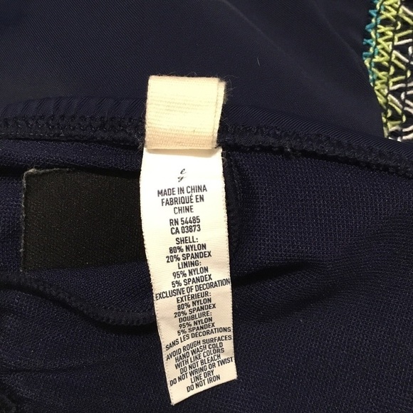 AMERICAN EAGLE OUTFITTERS - Black String Bikini Top with Smocked Detail - Size L - Picture 4 of 4